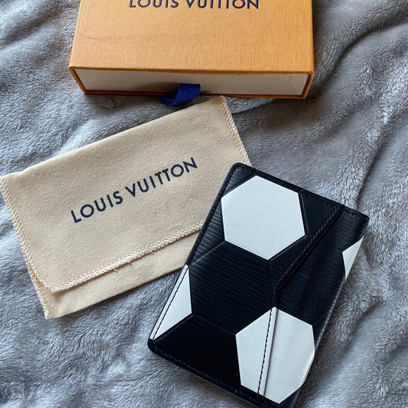 Louis Vuitton FIFA Pocket Organizer RARE - Picture 6 of 14
